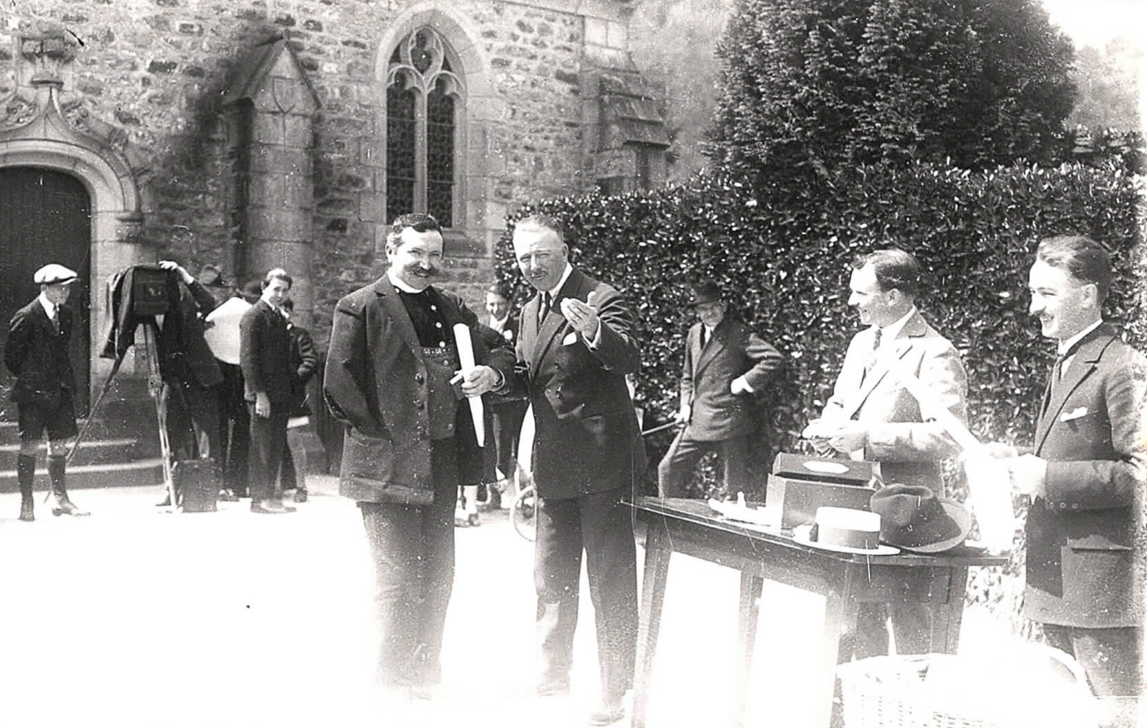 80 ans de Mme Bolloré remise de médailles