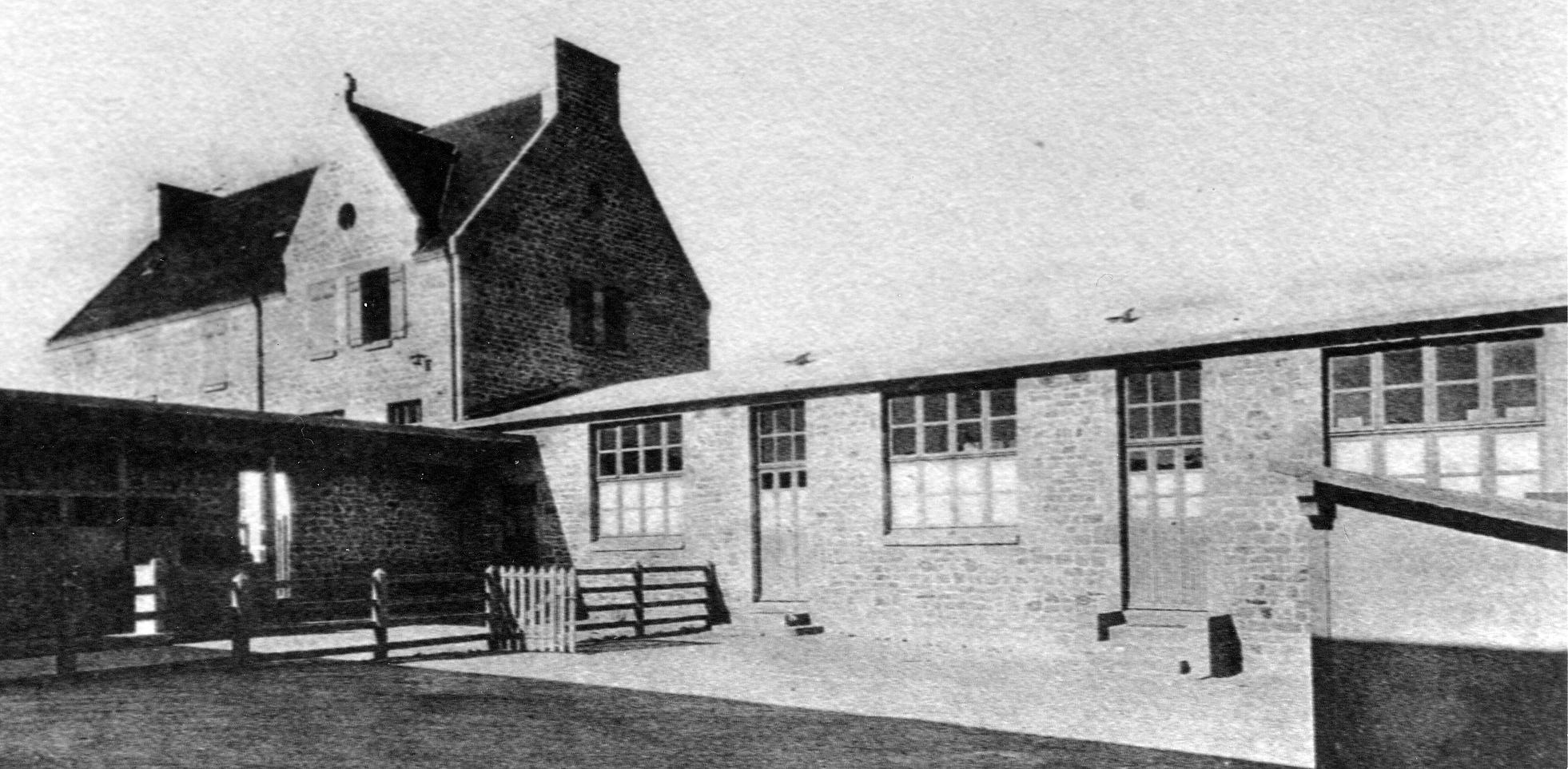 Ecole Sainte-Marie à Lestonan, 1928