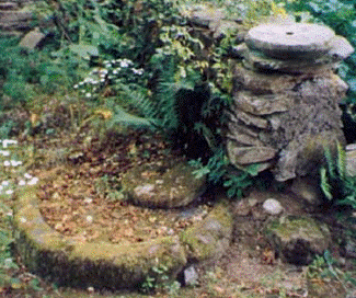 Socle de la baille à lessiver de Squividan